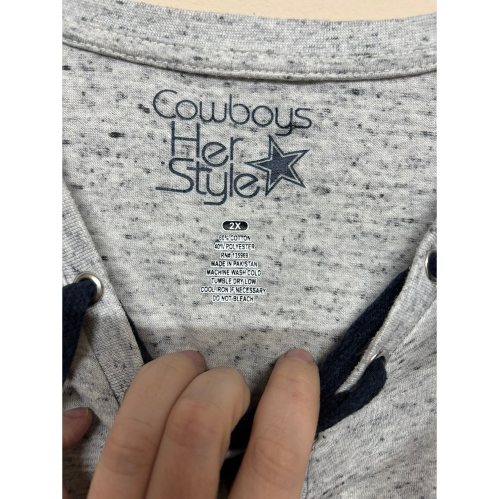 Dallas Cowboys Women's Lace Up V-Neck Tee Size 2X Gray Football Shirt - Picture 4 of 5